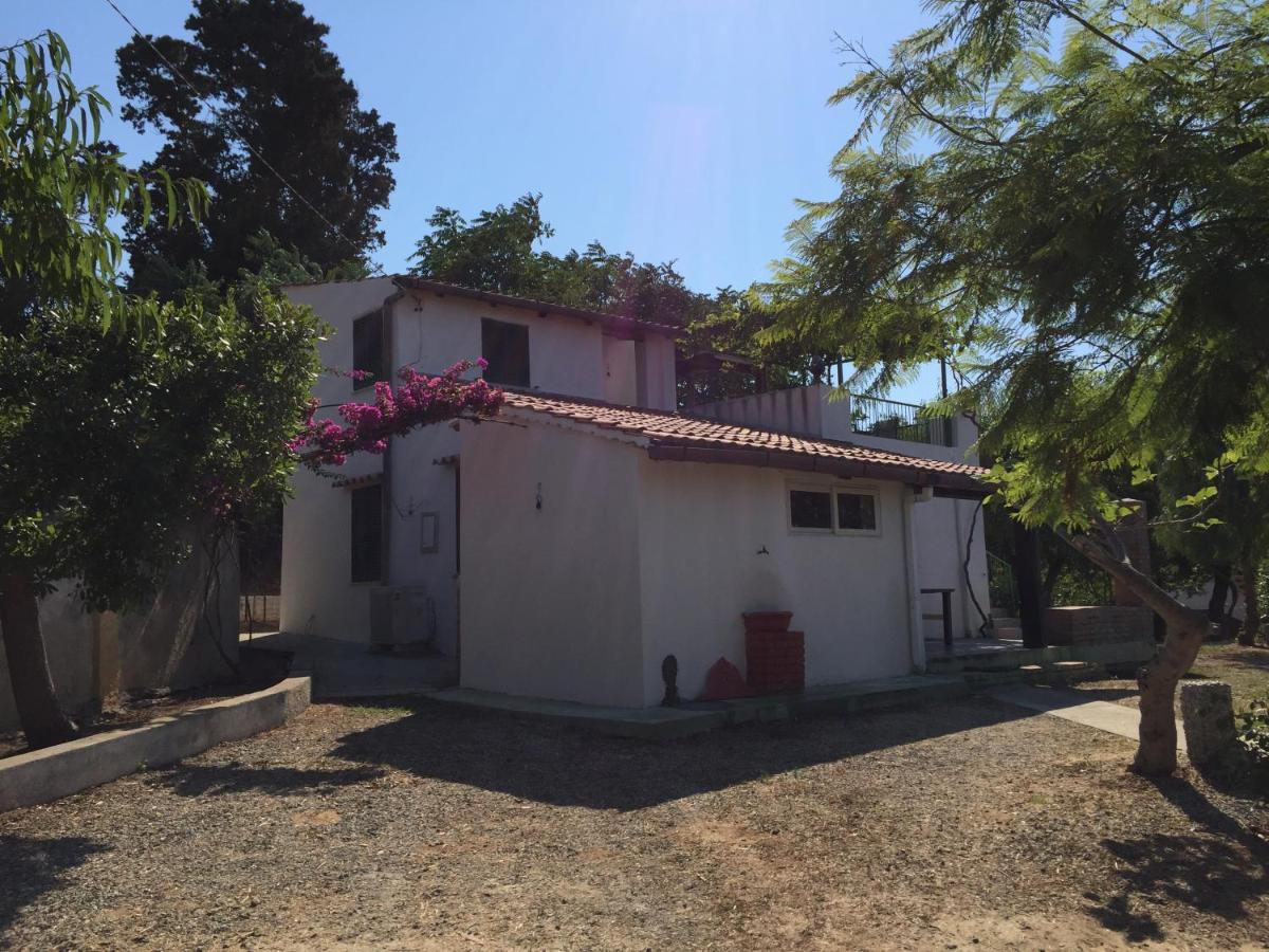 Tenuta Conte Ruggero Santa Domenica Talao Exterior foto