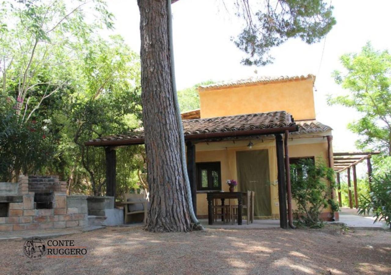 Tenuta Conte Ruggero Santa Domenica Talao Exterior foto